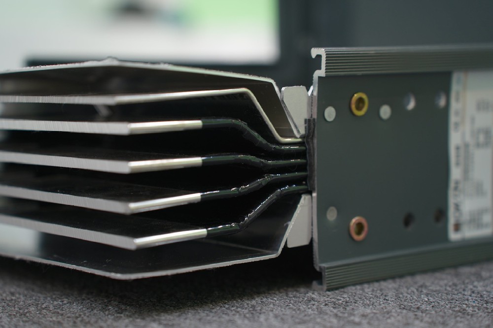 3种主流母线槽详解｜密集型、空气型、浇注型，怎么选不踩坑